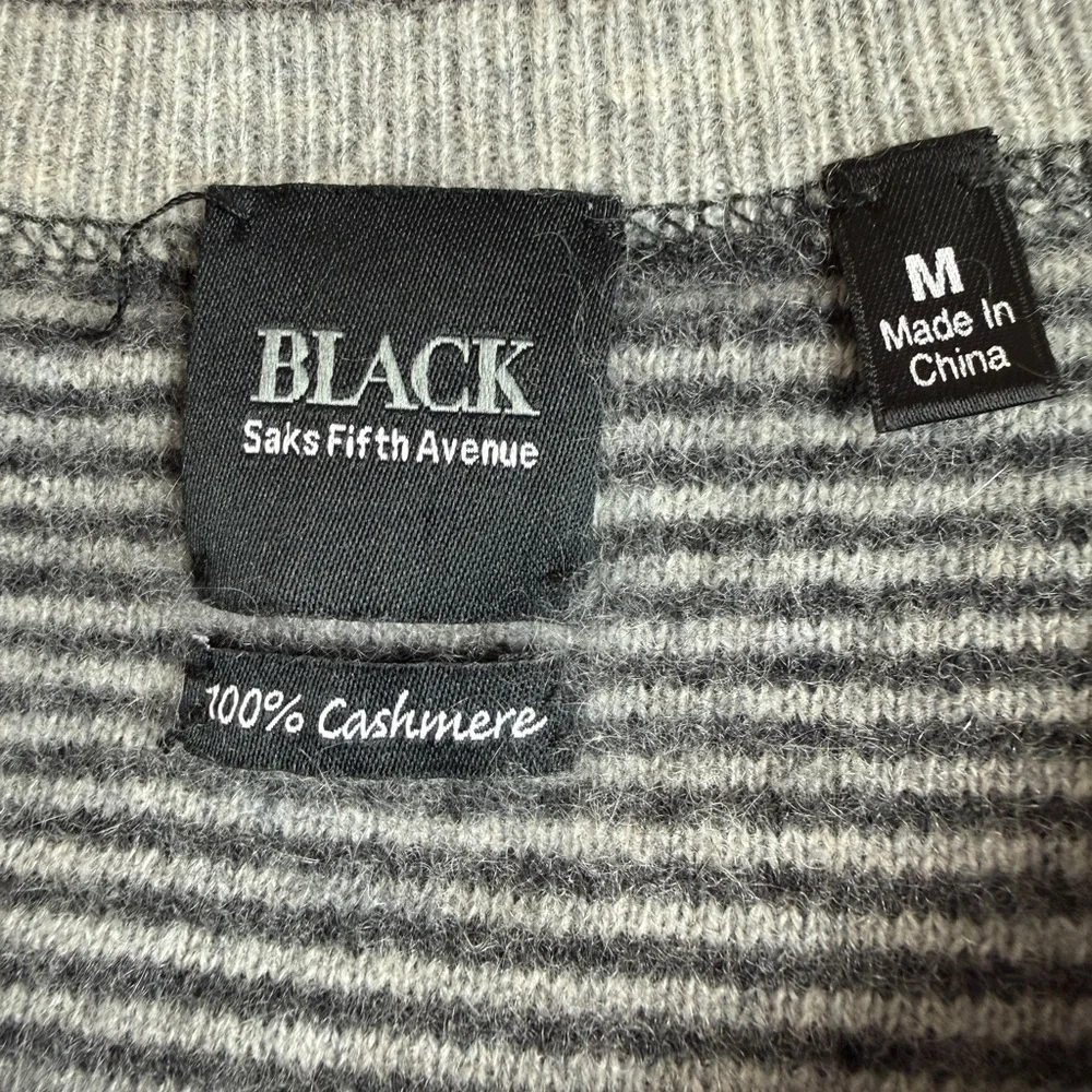 Saks Fifth Avenue Black Label 100% Cashmere V Neck Sweater Gray M